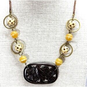 Vintage Asian Art Carved Wooden Bird Beaded Necklace